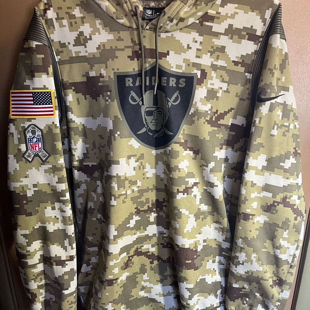 Nike Men's Camouflage Oakland Las Vegas Raiders Hoodie